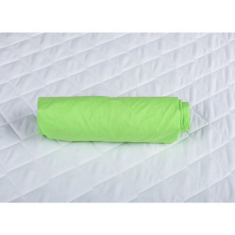 BabyNeeds Cearceaf cu elastic pentru patut de 140x 70 cm Verde din categoria Lenjerie patuturi de la BabyNeeds